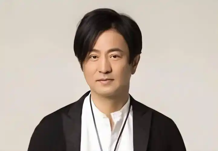 相信他的代表作《你知道我在等你吗》以及和莫文蔚合唱的《广岛之恋》