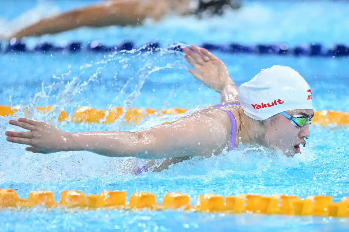 游泳——女子100米蝶泳:张雨霏夺冠(3)