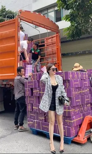 芸曼宁果泥代理是自己进货吗?/代理赚的多吗?