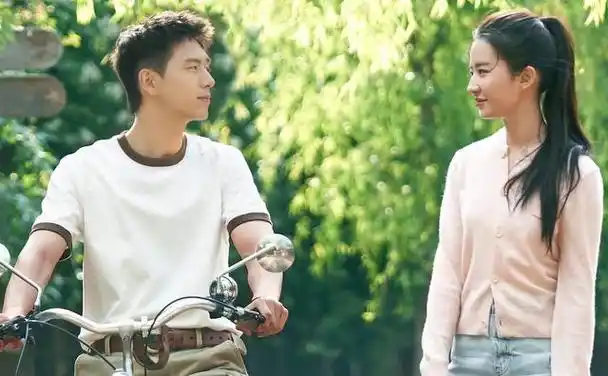 李现刘亦菲二搭现偶角色人设不输谢之遥红豆繁星启动