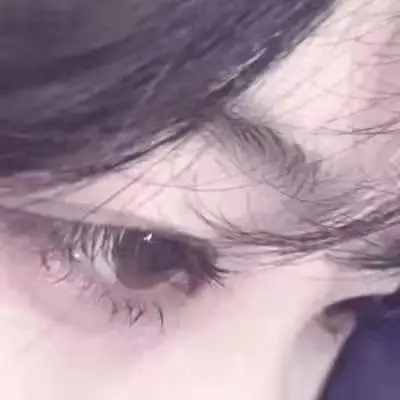 好看的半脸气质女生头像