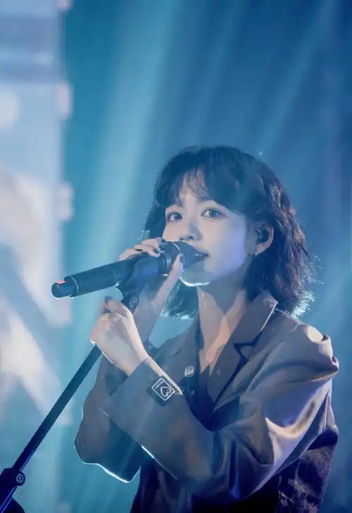 你们怎样评价房东的猫主唱王心怡的颜值呢