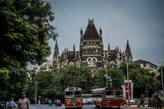 孟买富人区街景.