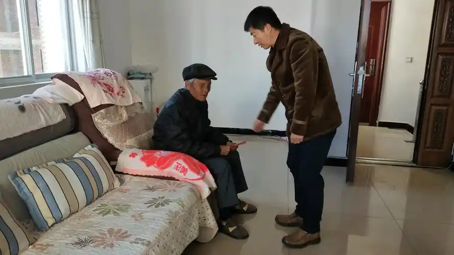 节前慰问送温暖深情关怀暖人心