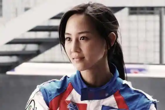 1982年出生于德国,在上学期间绝对一个完美学霸,20岁出道以《流星花园