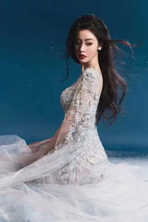 太美了!张天爱女飘雪写真_雪花_冬日_照片