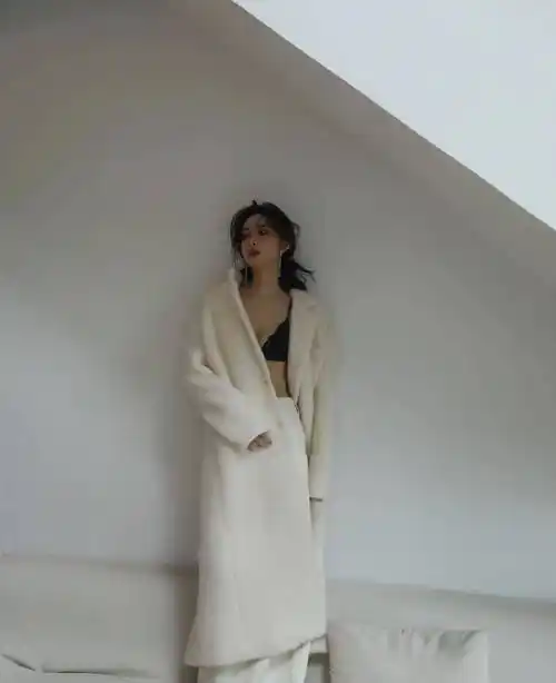 孟子义《男人装》金九封面 霸气御姐穿深v 冷艳酷飒又性感_娱乐_图片