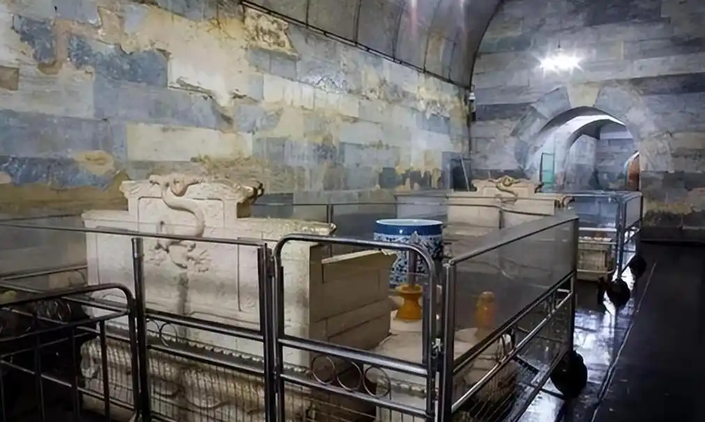 明十三陵遭挖掘后,众多异常状况持续出现,至今未有科学解释