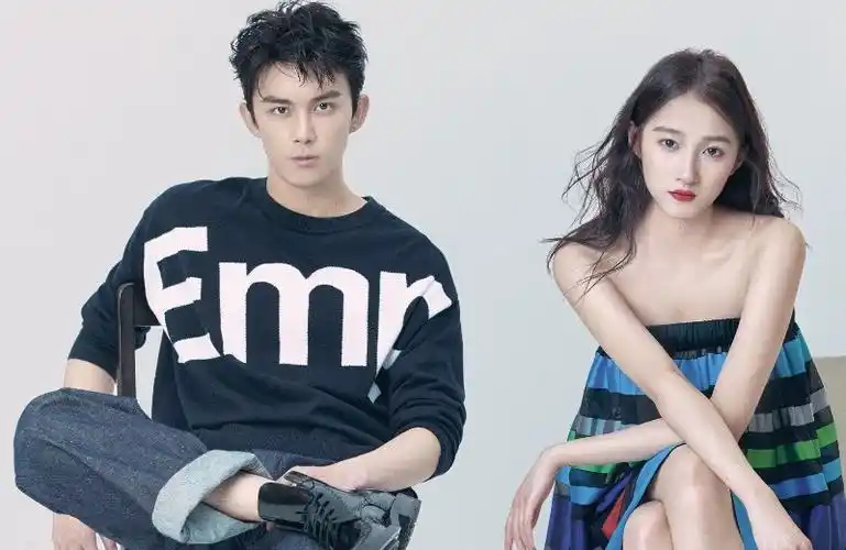 吴磊关晓彤同台表演节目,般配到鹿晗都吃醋,笑点十足