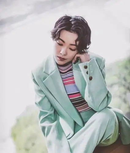 最时尚女神郭采洁的新羊毛卷发型也太美了吧