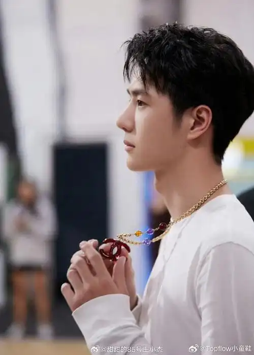 法网官方ins发了王一博#  法网官方ins对王一博的简介: 中国演员