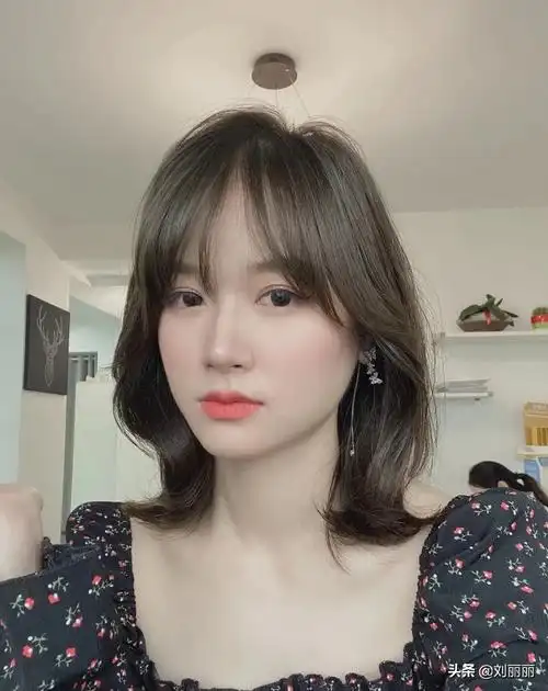 "锁骨发"发型19款,一看就很喜欢,瘦脸时尚不夸张