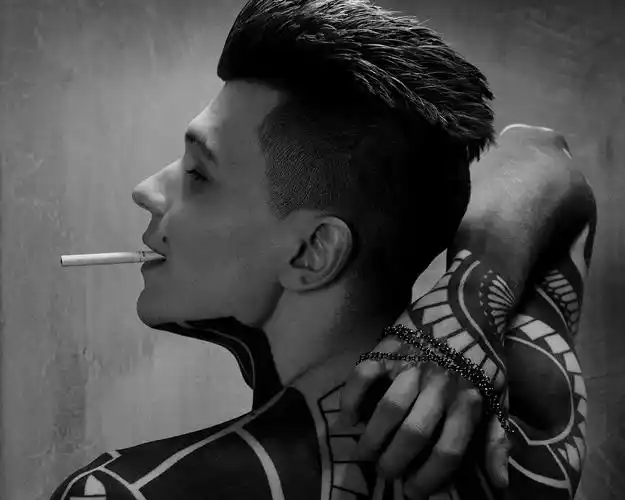 帅哥,烟,纹身,男生,刺青少年壁纸