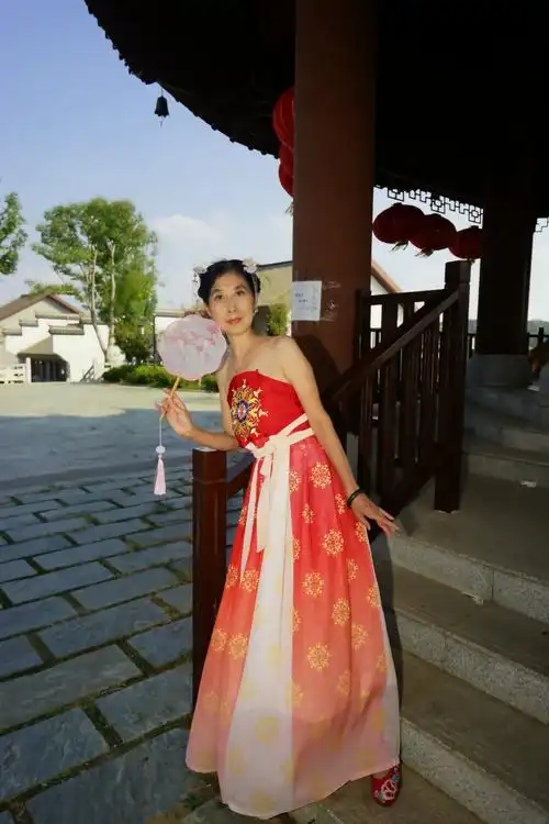 环境人像---嫣然美女开心在马头潭公园!-中关村在线摄影论坛