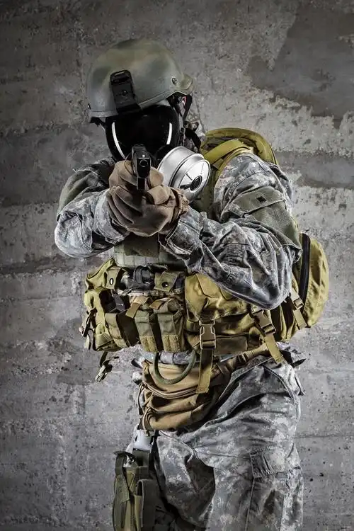 美军特种兵作战动作演示