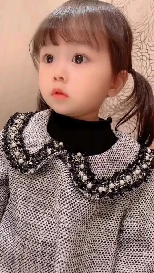 大眼萌宝宝太可爱了.简直不要太萌哦.