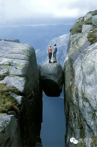 挪威千米悬空的谢拉格伯顿石(kjeragbolten)也就是奇迹石