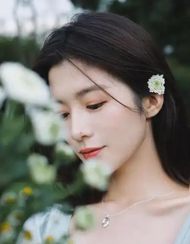 女生日常拍照,7个怎么拍都好看的姿势了解一下,总有一款适合你