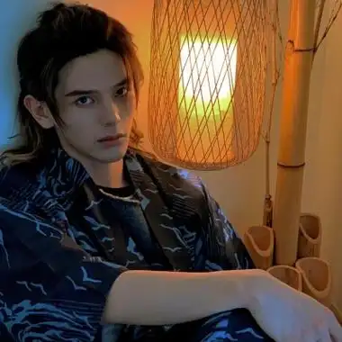 个性帅哥头像霸气高冷头像