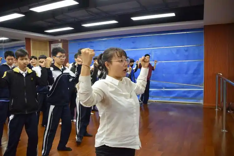 团委会文宣部/ 出品 指导老师/ 汪志远 排版/ 吴祉桦 摄影/ 温蒋粦