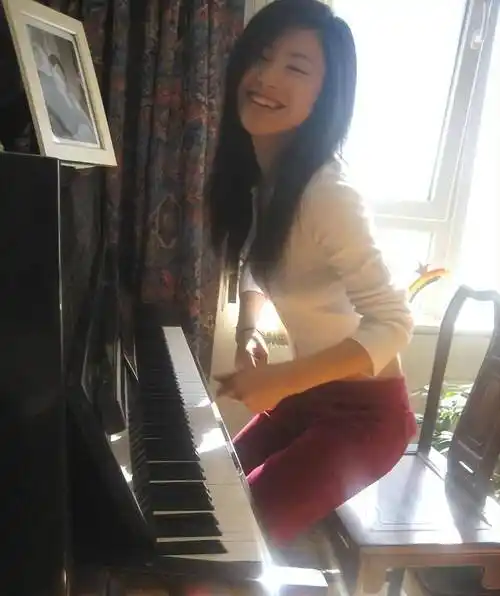 "世界百美"朱珠:和全球著名富二代分手后,37岁嫁清华美术老师