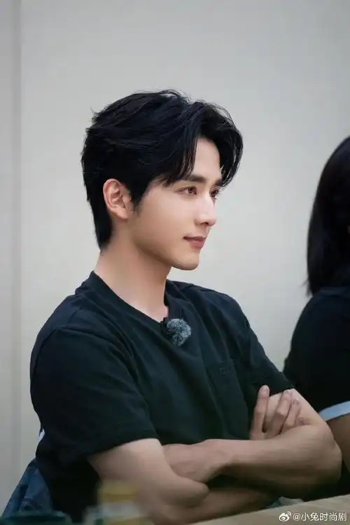 张新成是对浪漫过敏吧