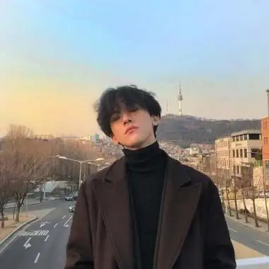 2021男生微信头像伤感忧郁 总有人轻易得到了我想要的东西