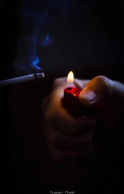 香烟爱上打火机