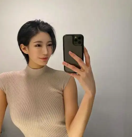 女生帅气短发发型图片女生帅气短发发型