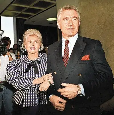 94岁莎莎嘉宝想再要子女 丈夫计划代孕圆心愿