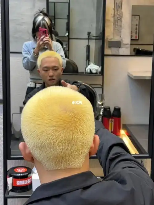 精神小伙男生一定要尝试的米金黄寸头00