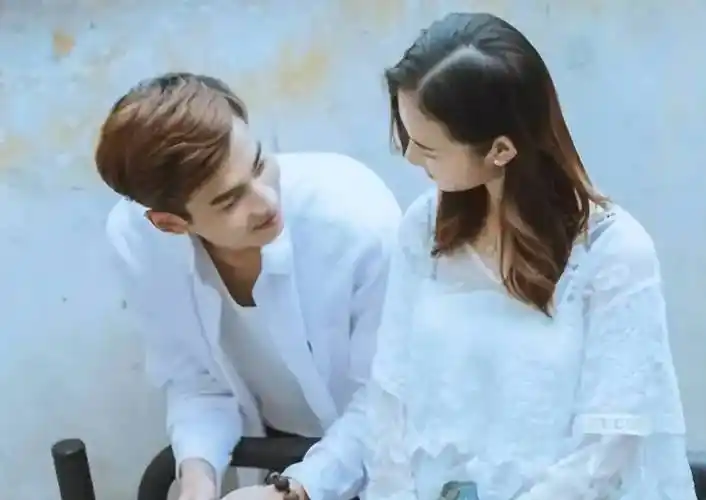 相处时,这些小事,足以看出男人对你是不是真心_一个人_细节_主动