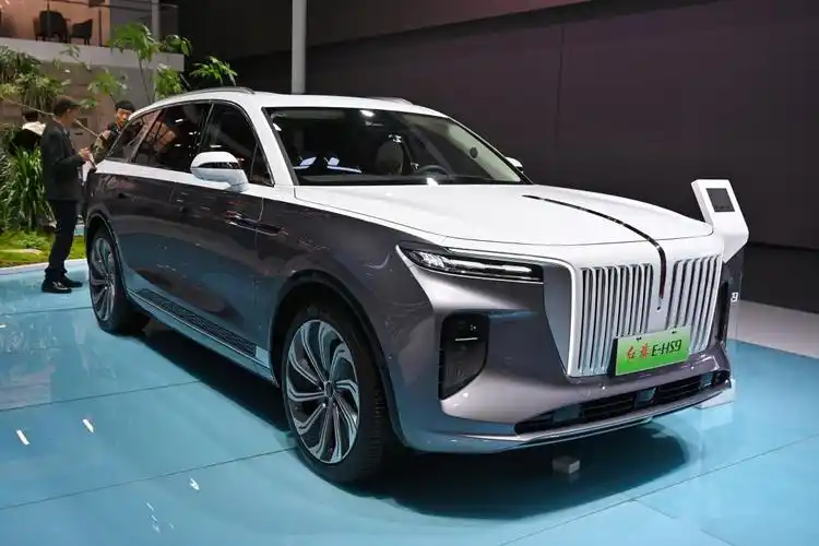 红旗e-hs9是一款引人瞩目的新能源suv,这种车型正在迅速发展.