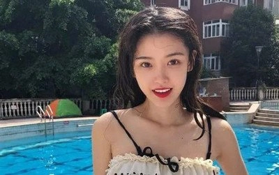 泳装照被王思聪评论,半藏森林高调复出?