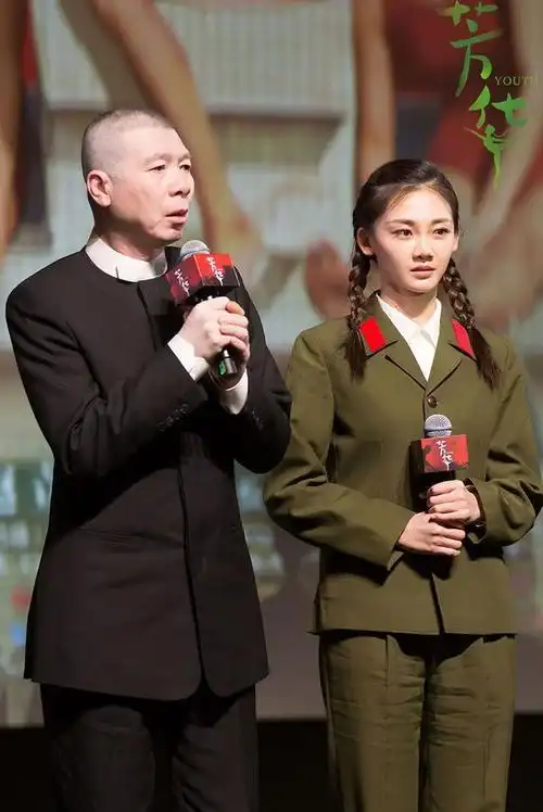 冯女郎苗苗:嫁给郑恺三年抱俩,没有婚礼,却依旧幸福的让人羡慕