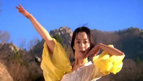 成龙金喜善同台演唱无尽的爱美丽的神话主题曲