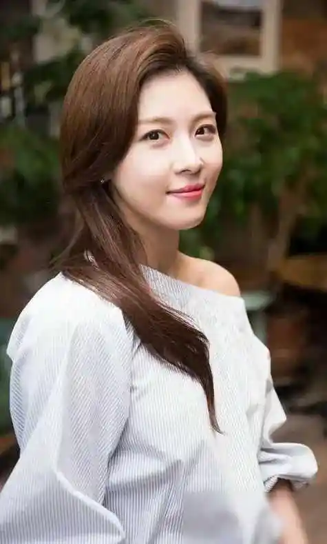 河智苑:魅力女性之美,东方婉约与性感妩媚并存_人们_演艺界_观众