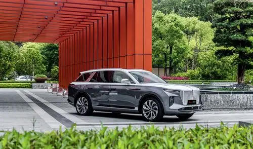 试驾红旗h9:豪华轿车市场破局者 以品质驱动销量