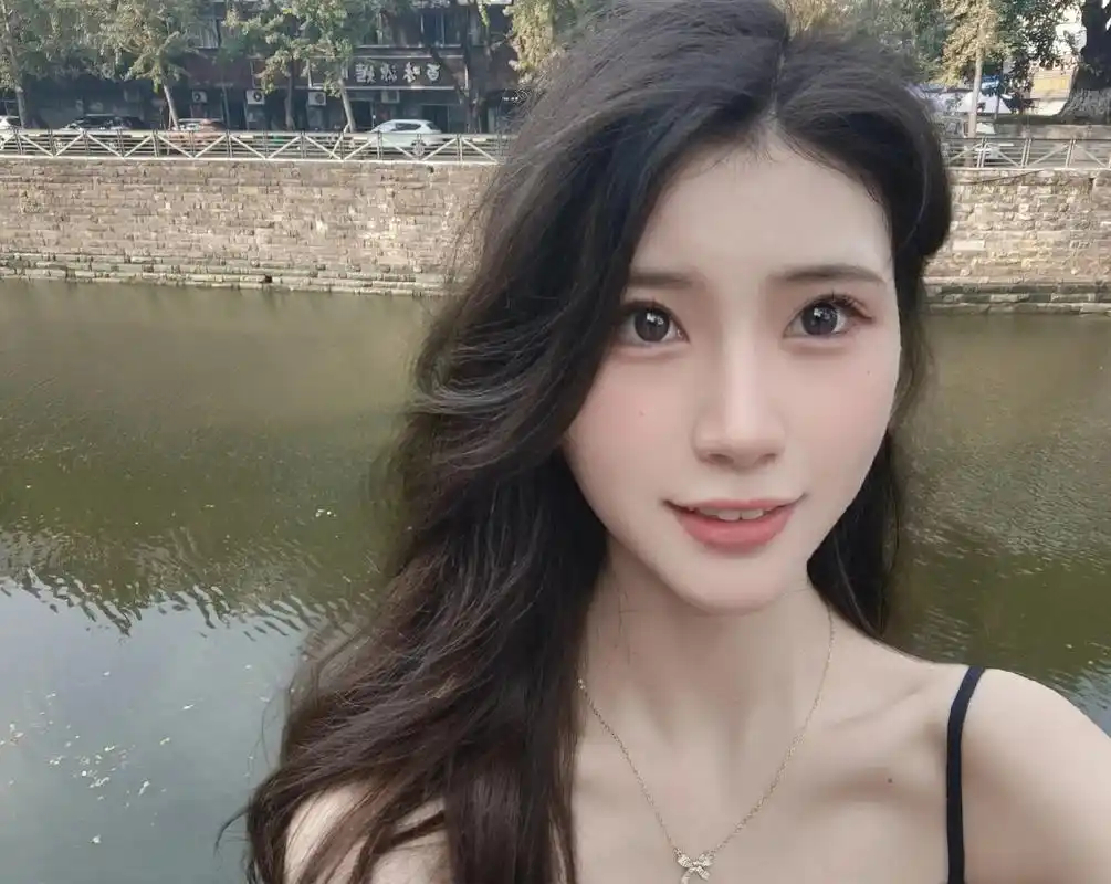 女孩子的照片憋着不发,会过期#自拍 - 抖音