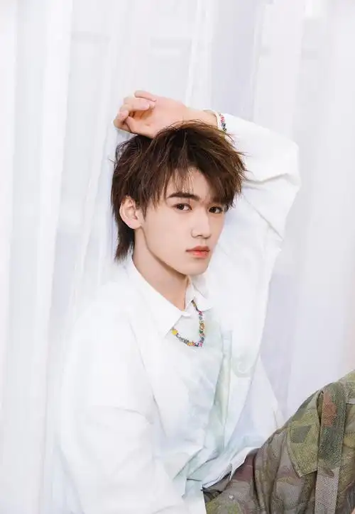 宋亚轩春日写真##宋亚轩卡点5:23