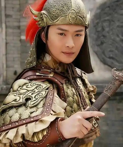 演员黄海冰:无法接受前妻丁克,娶小12岁娇妻才实现当父亲的愿望_闫妍