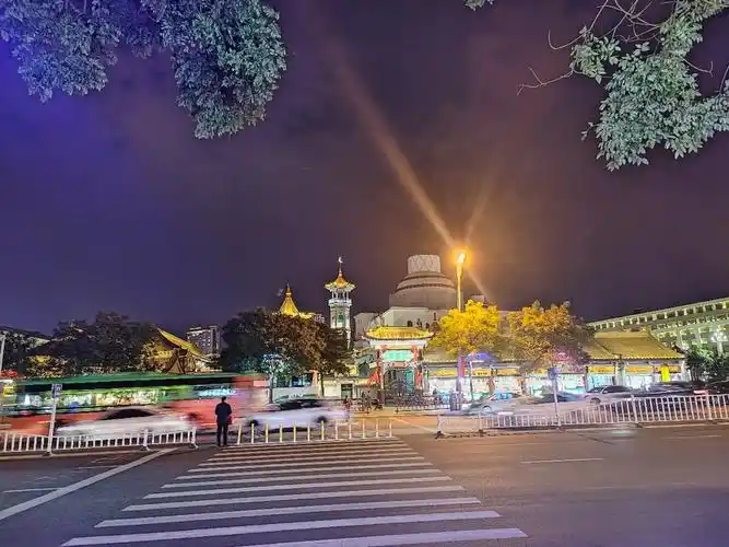 呼和浩特的夜景灯光秀 - 抖音