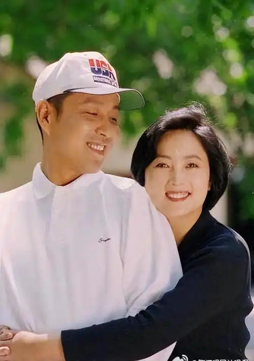 央视主播杜宪28岁嫁影帝陈道明结婚41年无绯闻今女儿成她骄傲