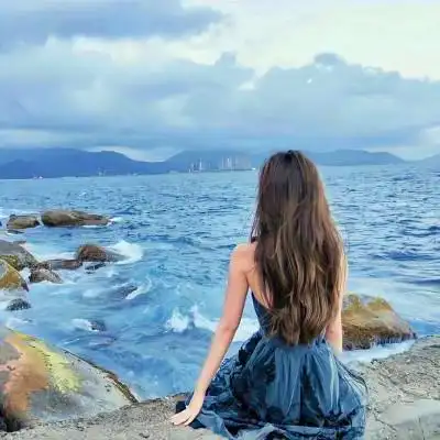 高级感背影头像女