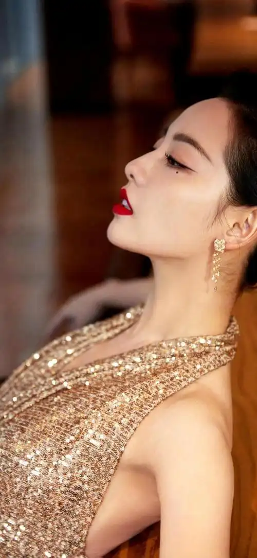 琼瑶女郎张嘉倪