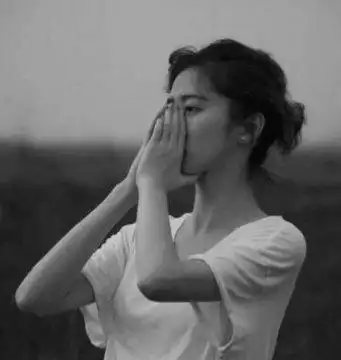 黑色孤独伤感图片大全,女人伤感图片孤独绝望