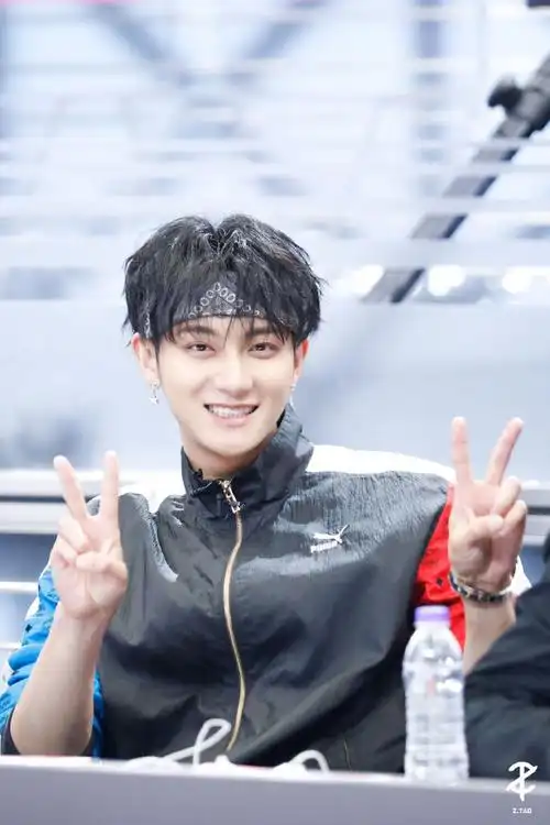 凱凱超憨从没烦恼鸭转采于2021-12-21 15:59:56黄子韬ztao工作室的