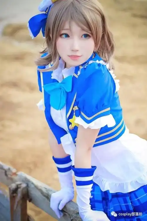 cos水手服渡边曜俏皮中还多了一丝可爱