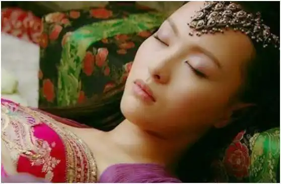 古装剧中几位睡着的女明星照片,哪一位才是你心中的睡美人?_网易订阅