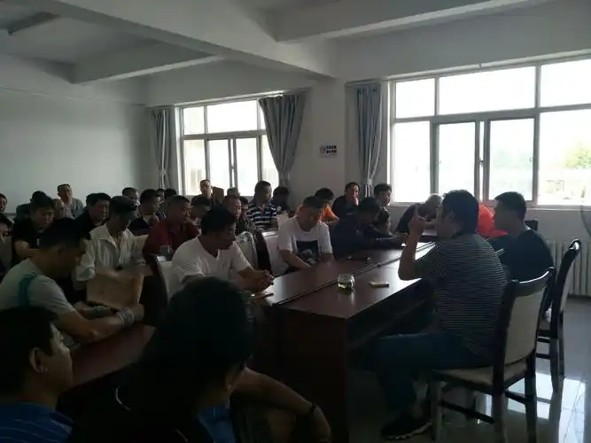 周五给全体司机开会